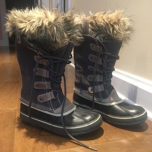 Sorel Joan of Arctic snow boots